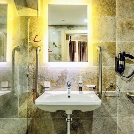 The Mike By Cx Collection Hotel *